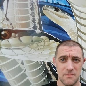 Meet your Posher, Adam